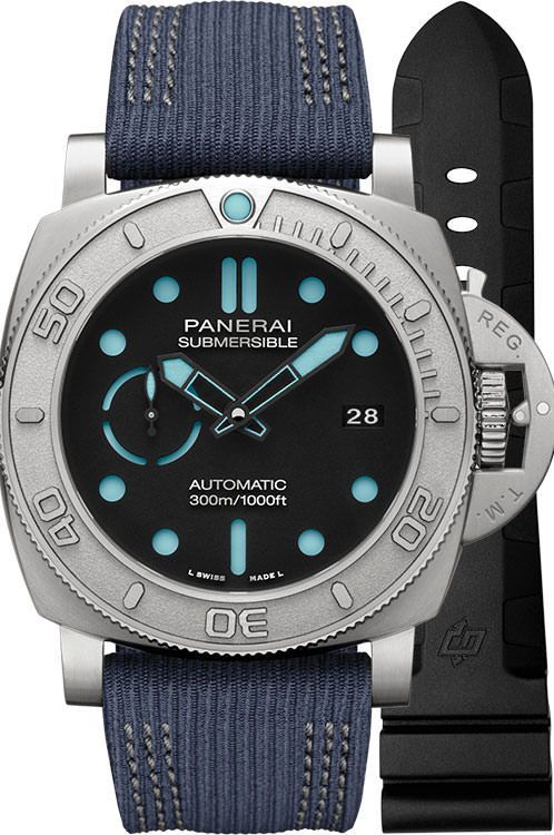 Panerai Submersible 47 mm Watch in Black Dial