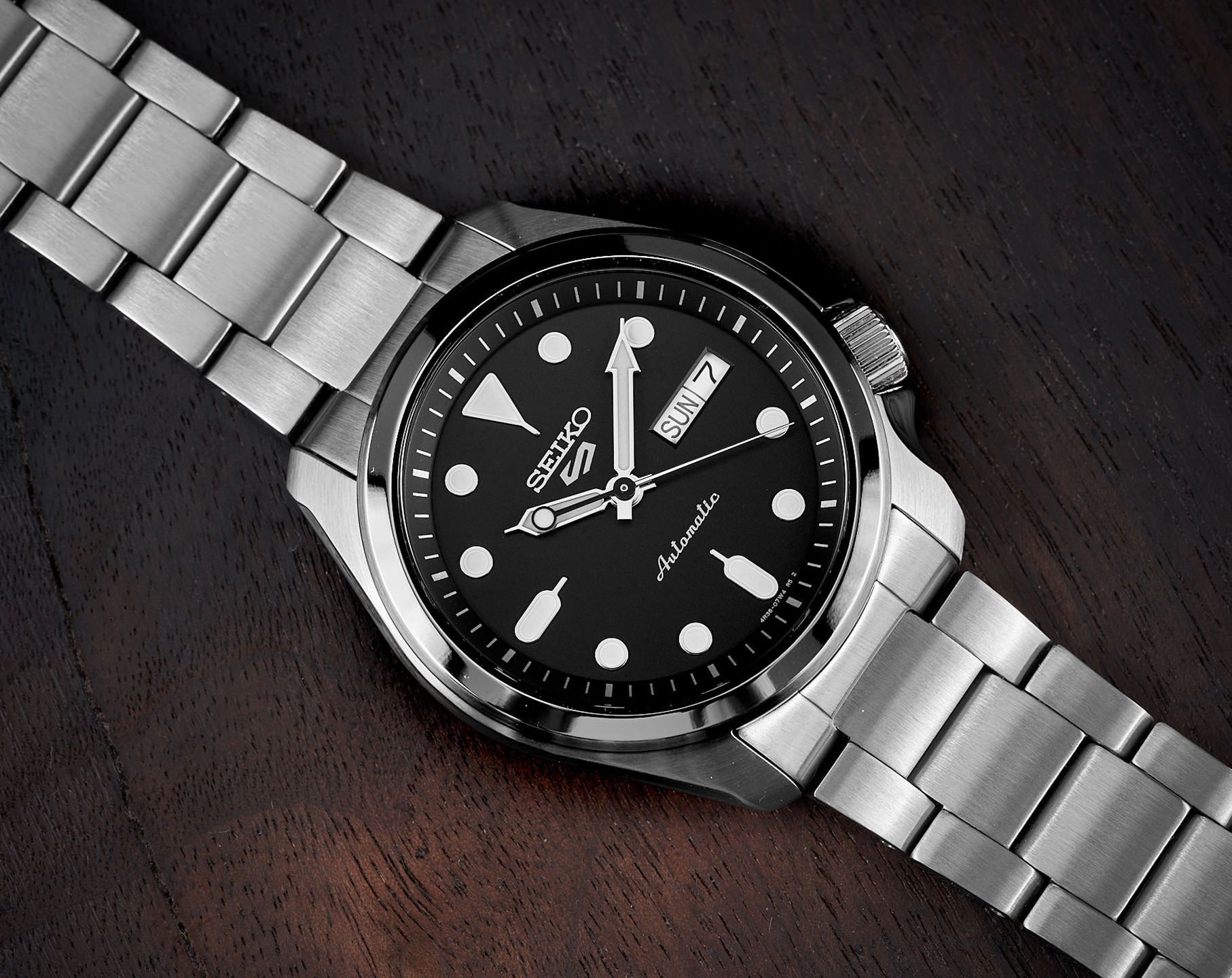 Seiko 5 Sports SKX Sports Style 41 mm Watch online at Ethos