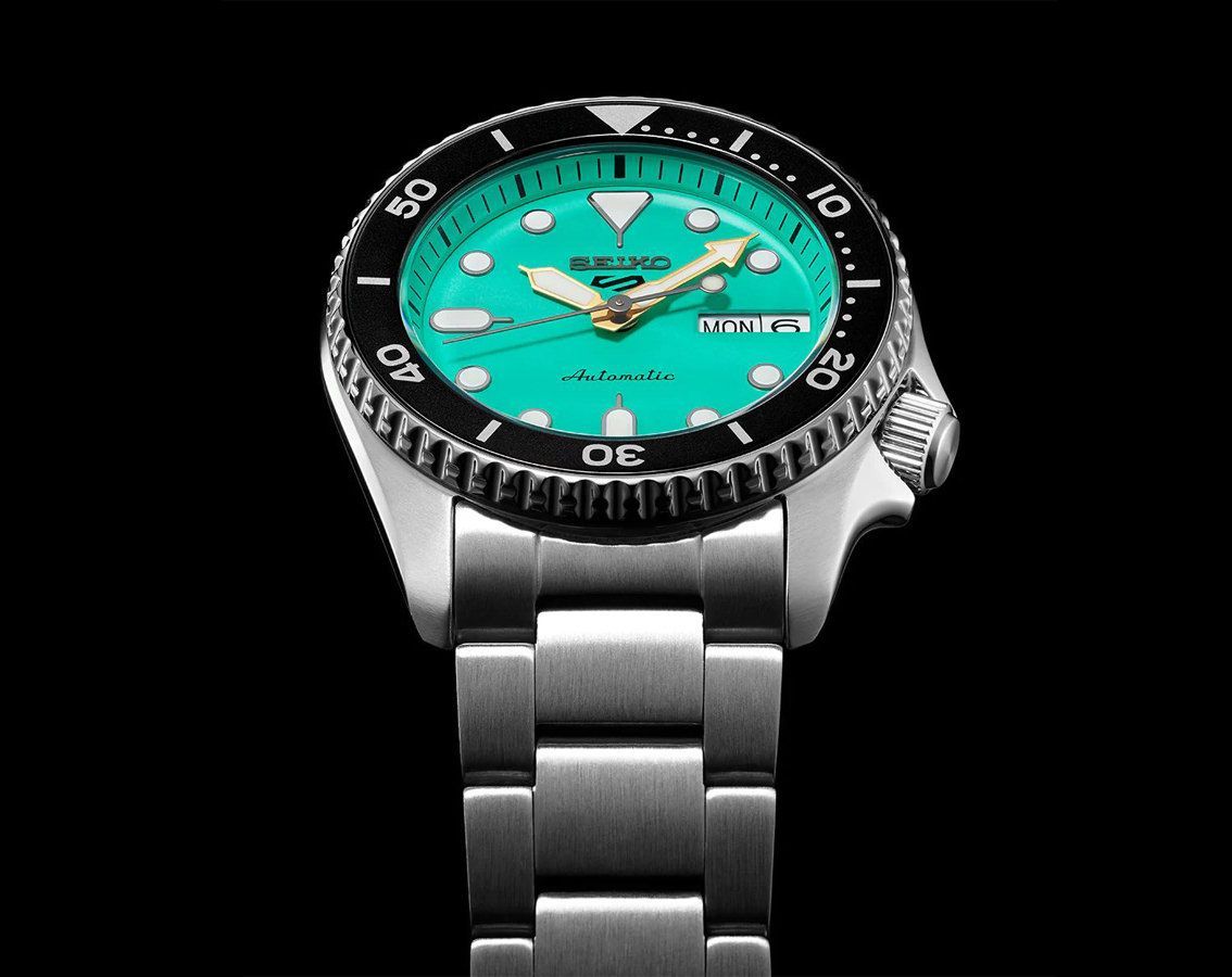 Seiko 5 Sports SKX Sports Style Green Dial 38 mm Manual Winding Watch For Men - 3