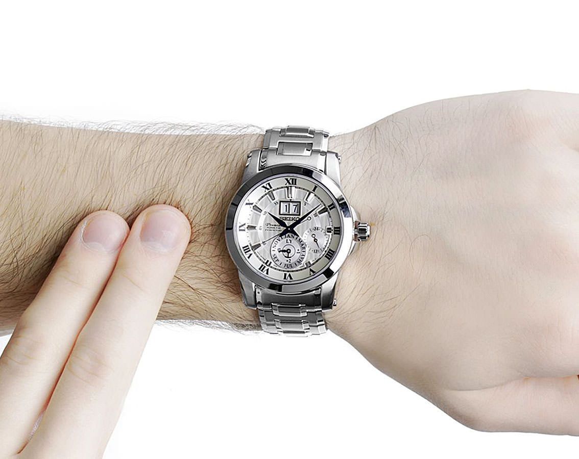 Seiko Premier Kinetic Silver Dial 42 mm Quartz Watch For Men - 3
