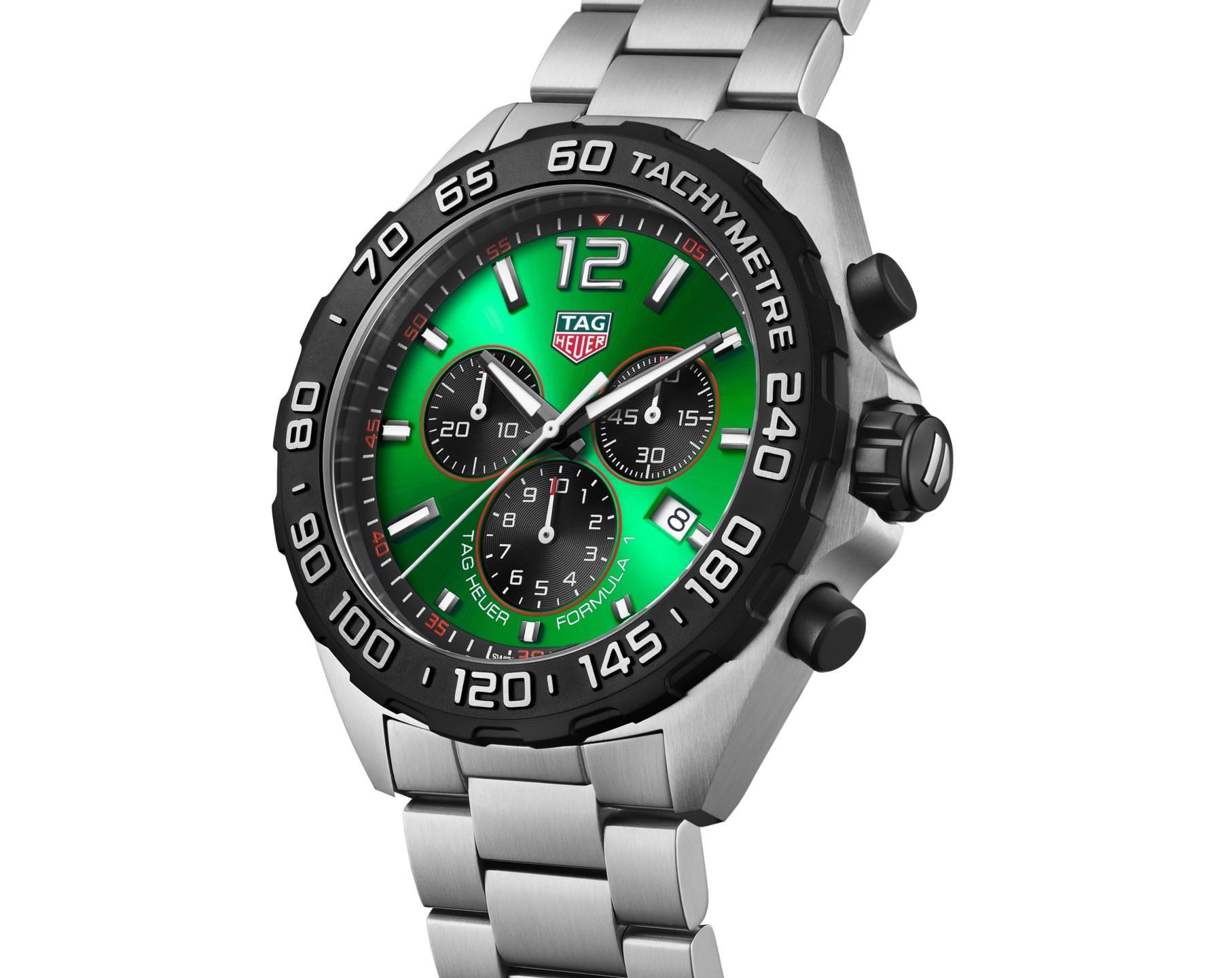 TAG Heuer Formula 1  Green Dial 43 mm Quartz Watch For Men - 3