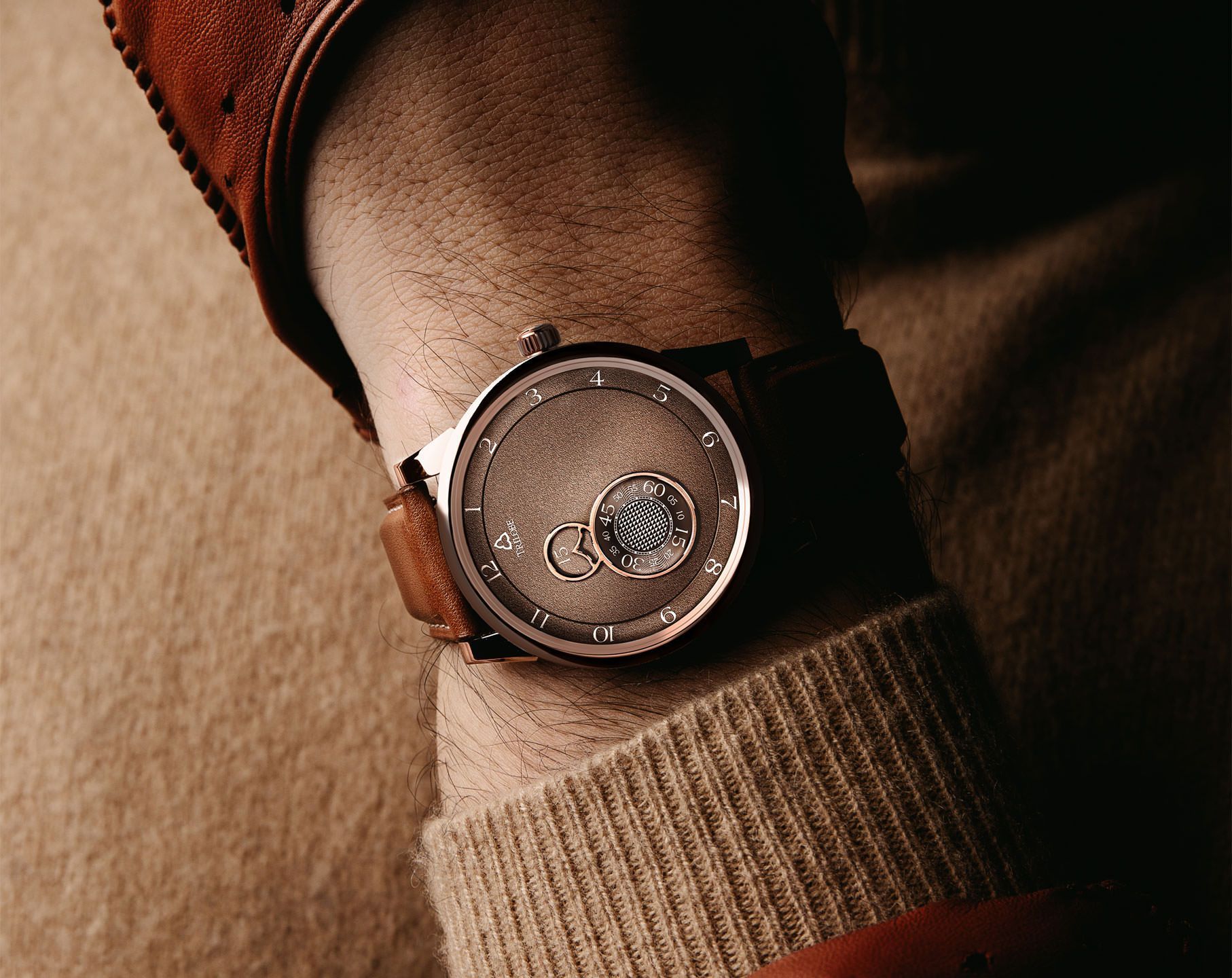 Trilobe  40.5 mm Watch in Brown Dial For Unisex - 5