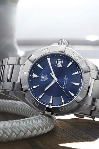 TAGHeuer アクアレーサー　WAY1112 Amazon.co.jp: タグ・ホイヤー TAG HEUER アクアレーサー 300m